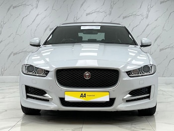 Used Jaguar XE 2016 for sale - 76768016: Photo