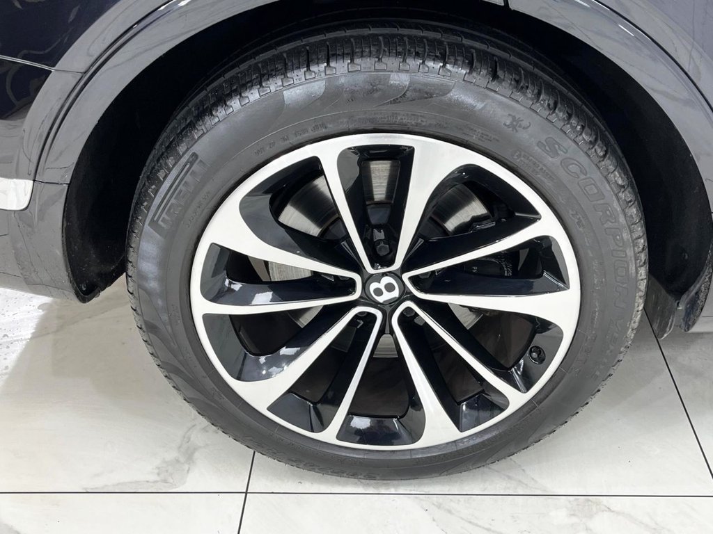 Used Bentley Bentayga 2018 for sale - 76118968: Photo 16