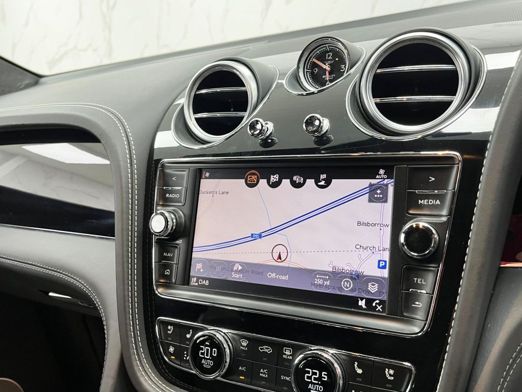 Used Bentley Bentayga 2018 for sale - 76118968: Photo 22