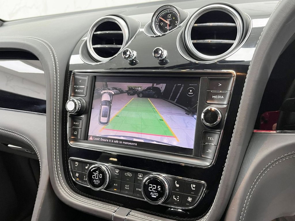 Used Bentley Bentayga 2018 for sale - 76118968: Photo 27