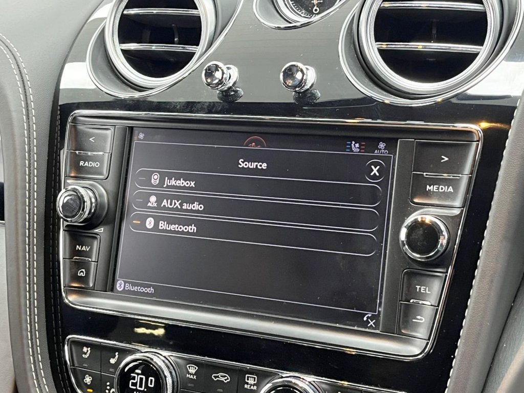 Used Bentley Bentayga 2018 for sale - 76118968: Photo 28