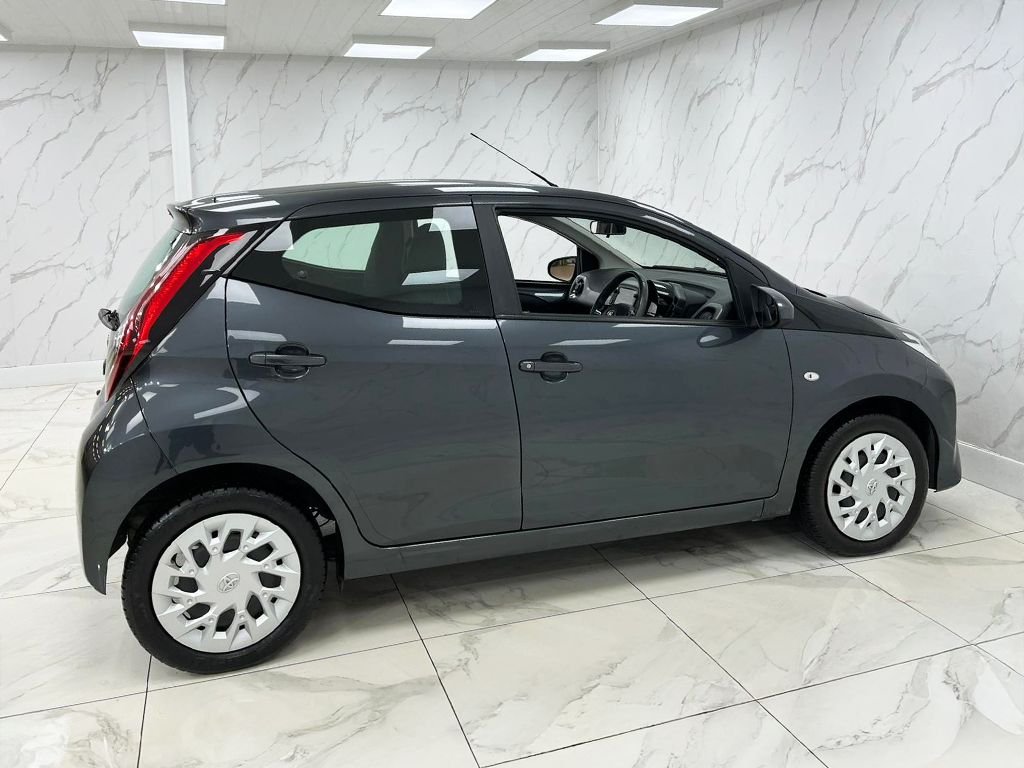 Used Toyota AYGO 2021 for sale - 76820985: Photo 12