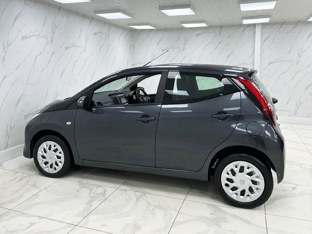 Used Toyota AYGO 2021 for sale - 76820985: Photo 8