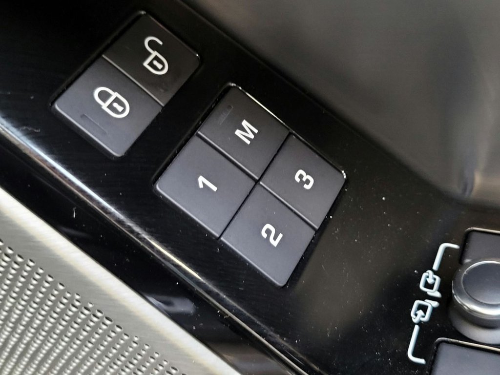 Used Land Rover Range Rover Velar 2018 for sale - 77383670: Photo 28