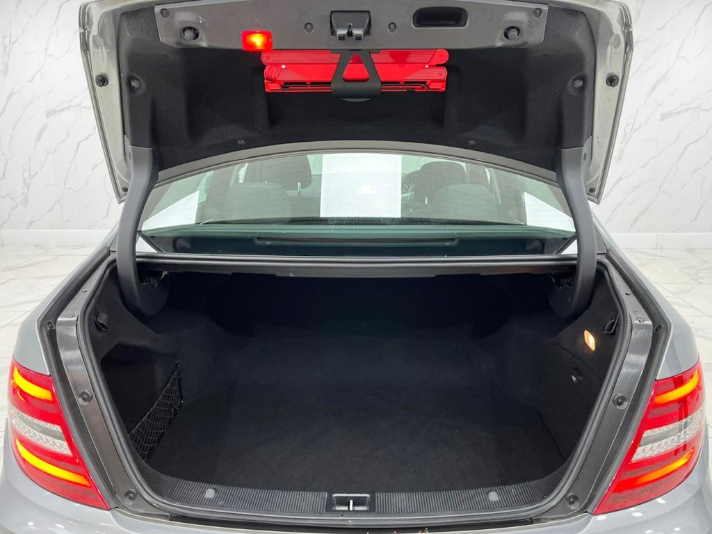 Used Mercedes-Benz C Class 2011 for sale - 77498525: Photo 27