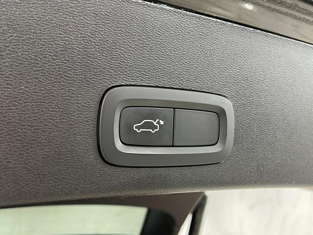 Used Volvo XC40 2021 for sale - 76496859: Photo 30