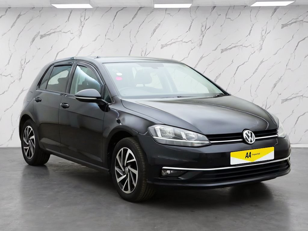 Used Volkswagen Golf 2019 for sale - 77693140: Photo 2