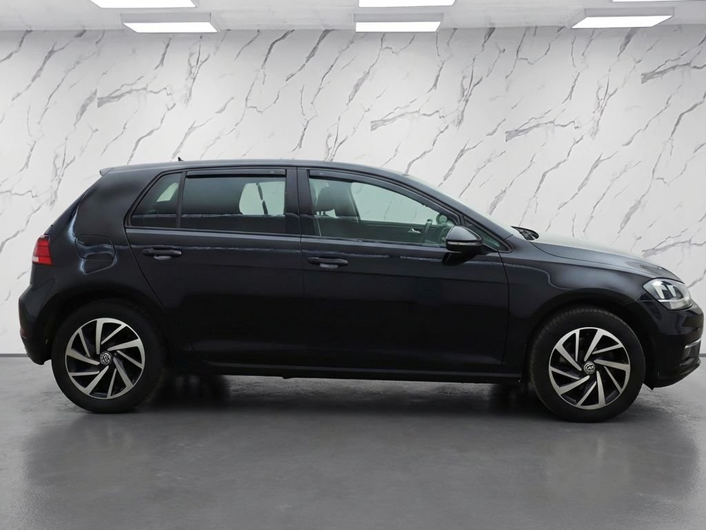 Used Volkswagen Golf 2019 for sale - 77693140: Photo 5