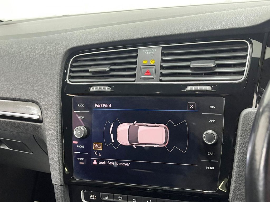 Used Volkswagen Golf 2018 for sale - 76470367: Photo 19