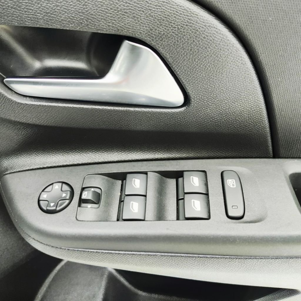 Used Vauxhall Corsa 2023 for sale - 77356564: Photo 32