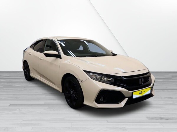 Used Honda Civic 2018 for sale - 76223764: Photo 2