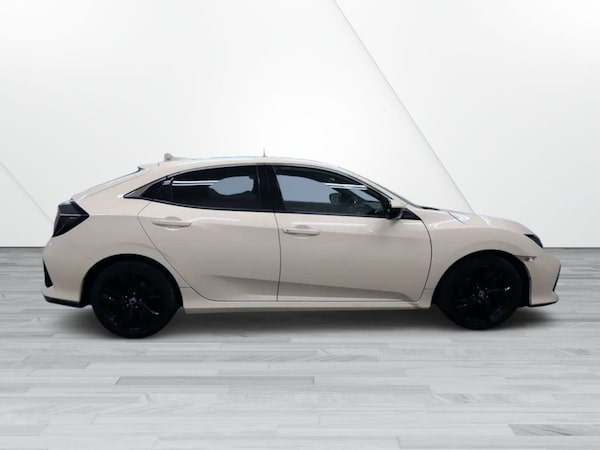 Used Honda Civic 2018 for sale - 76223764: Photo 5
