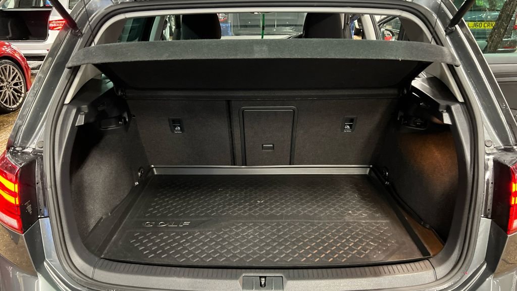 Used Volkswagen Golf 2019 for sale - 78002951: Photo 11