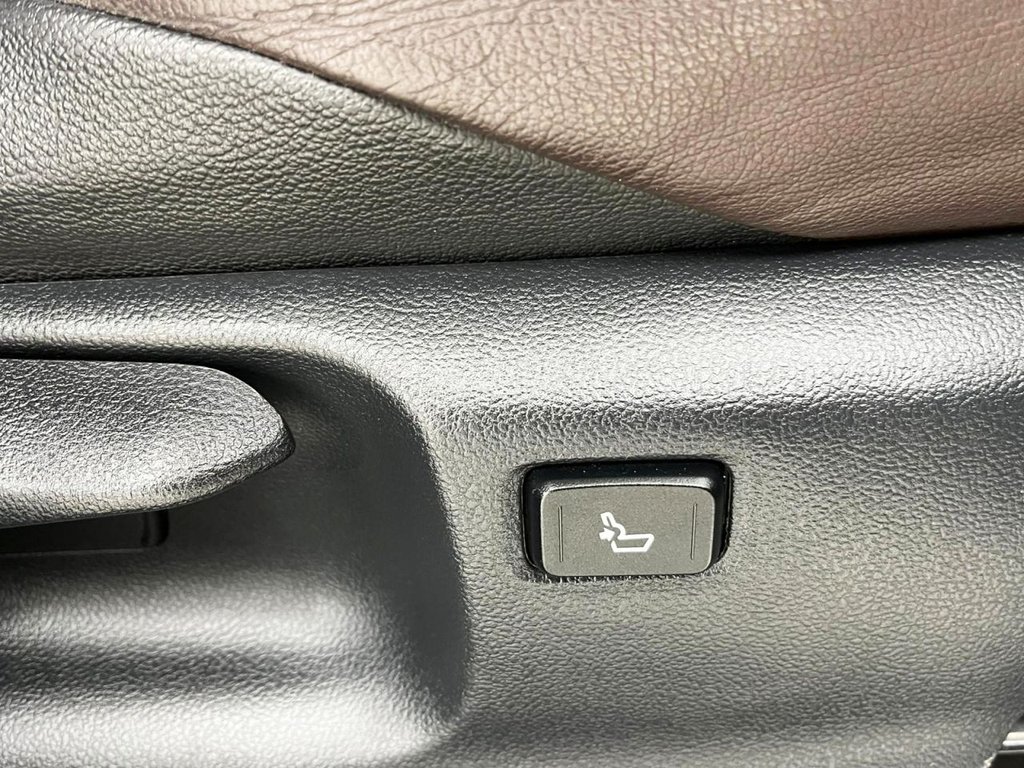 Used Toyota C-HR 2017 for sale - 77703499: Photo 34