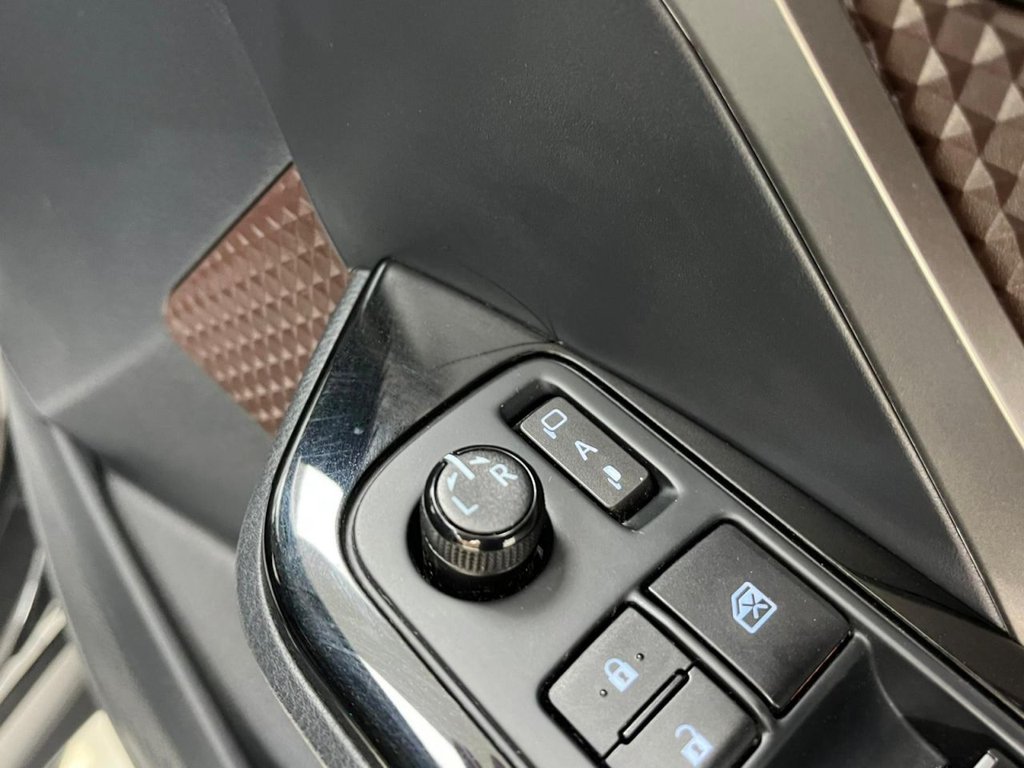 Used Toyota C-HR 2017 for sale - 77703499: Photo 35