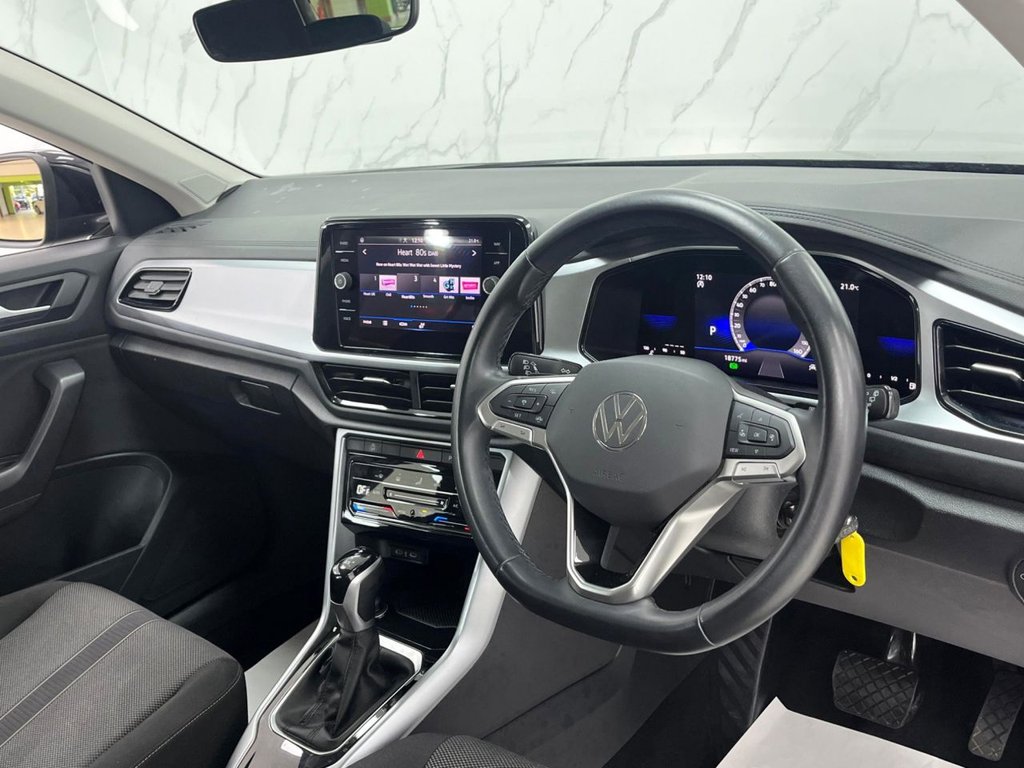 Used Volkswagen T-Roc 2023 for sale - 78110513: Photo 25