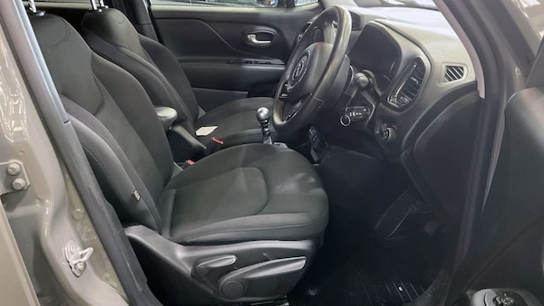 Used Jeep Renegade 2021 for sale - 76223775: Photo 9