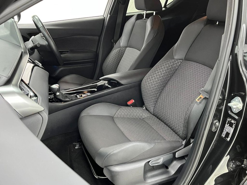 Used Toyota C-HR 2023 for sale - 76496875: Photo 15