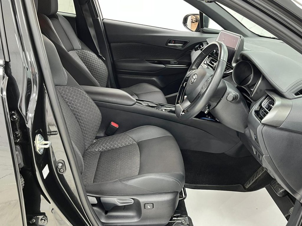 Used Toyota C-HR 2023 for sale - 76496875: Photo 28