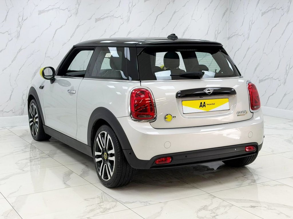 Used MINI Electric Hatch 2021 for sale - 76223596: Photo 11