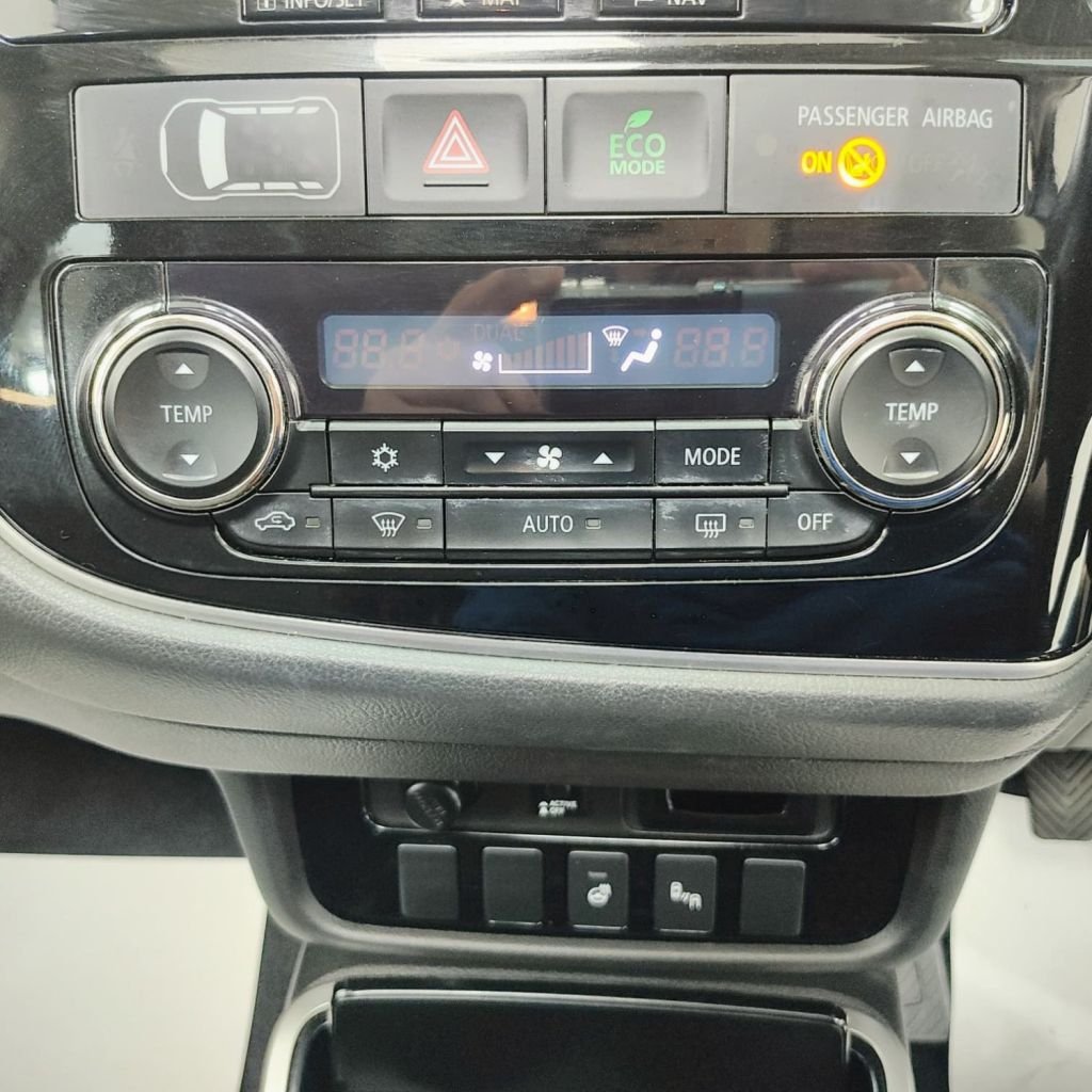 Used Mitsubishi Outlander 2018 for sale - 77952684: Photo 24