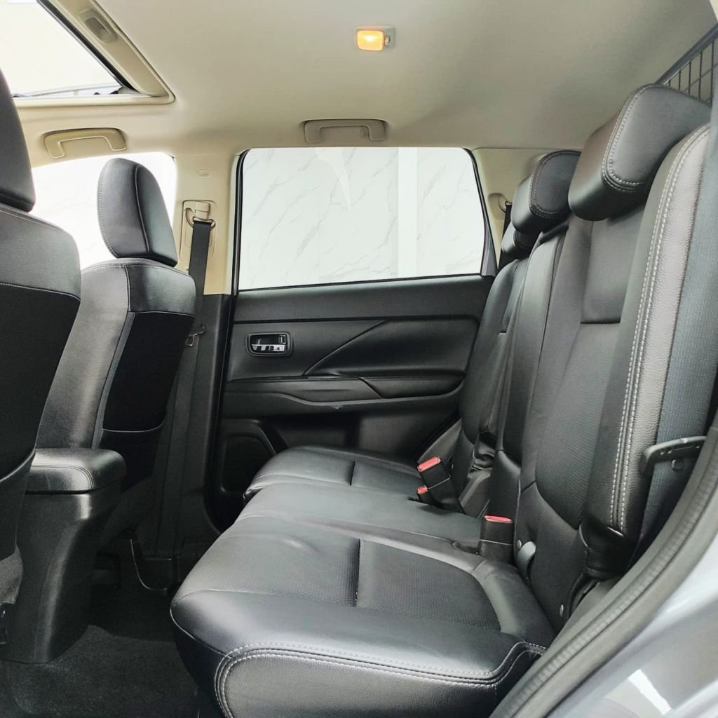 Used Mitsubishi Outlander 2018 for sale - 77952684: Photo 35