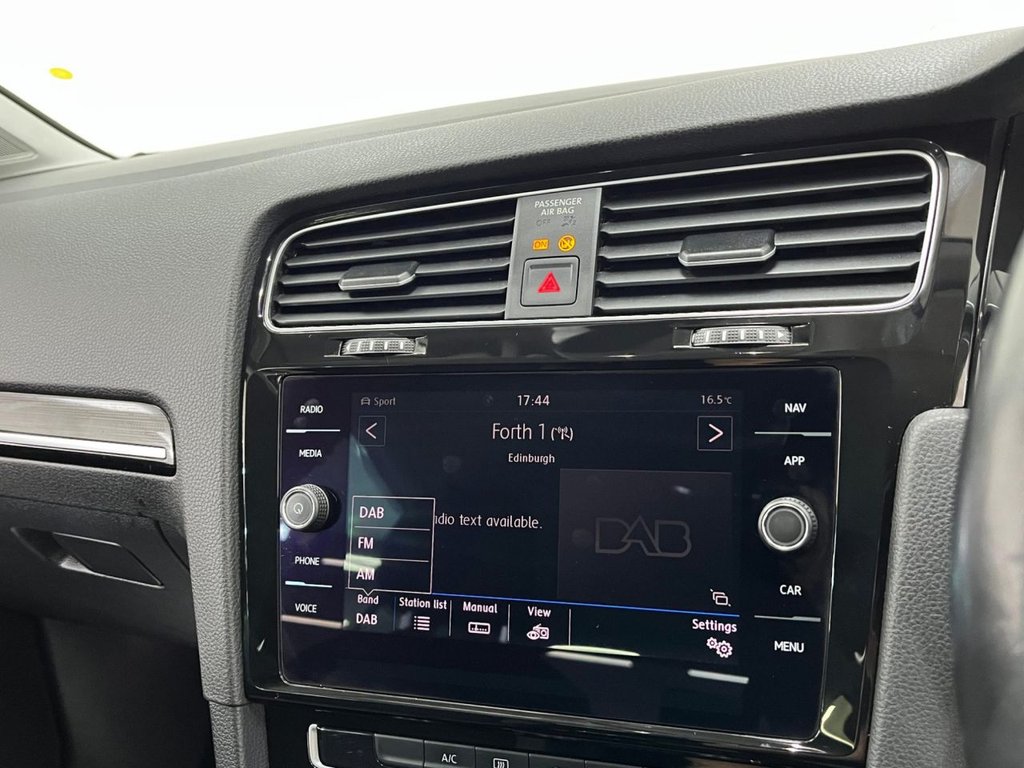 Used Volkswagen Golf 2019 for sale - 76185137: Photo 25