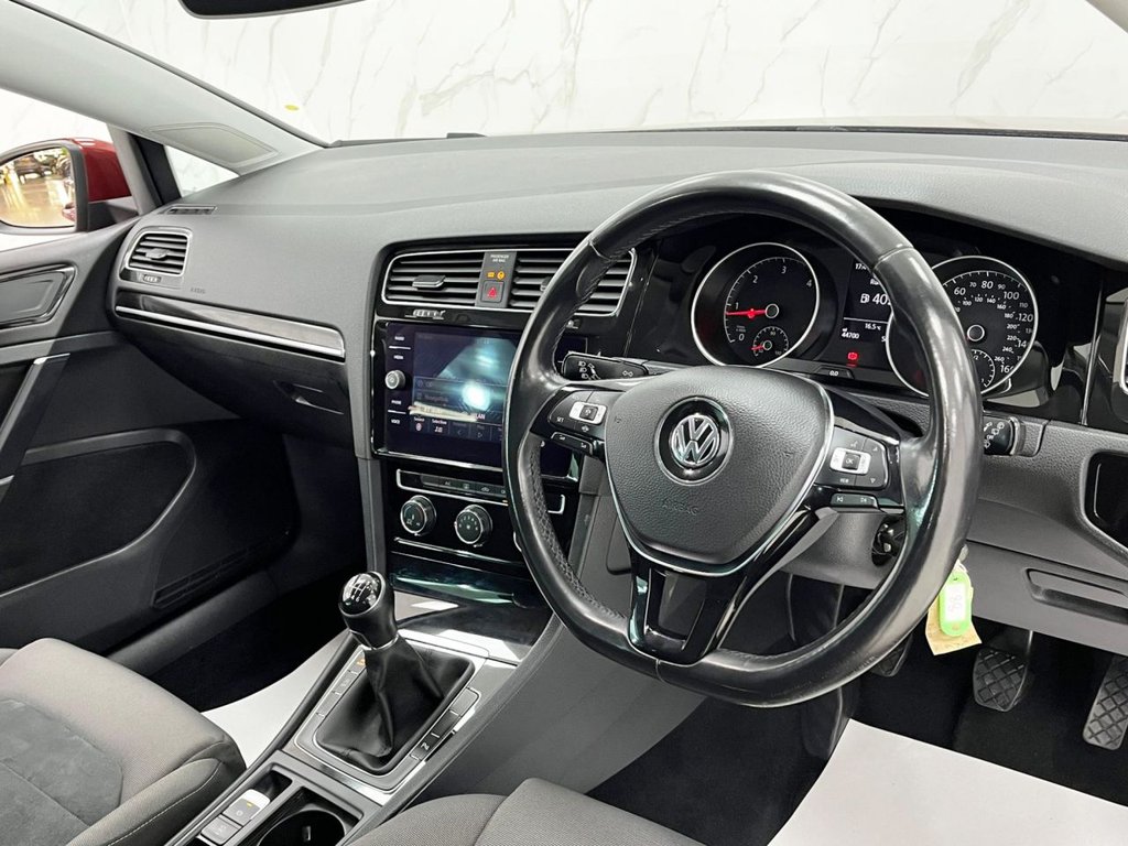 Used Volkswagen Golf 2019 for sale - 76185137: Photo 30