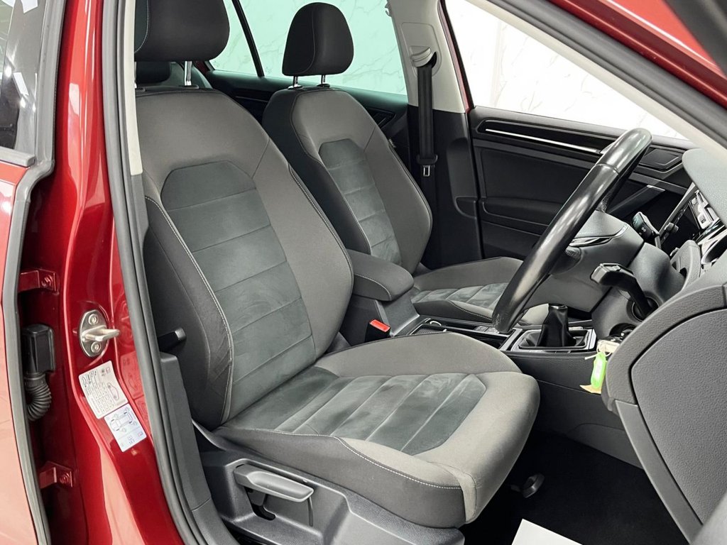 Used Volkswagen Golf 2019 for sale - 76185137: Photo 32