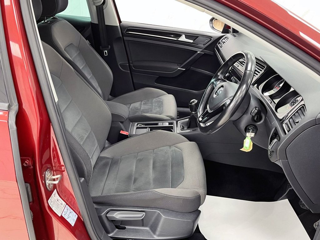 Used Volkswagen Golf 2019 for sale - 76185137: Photo 33