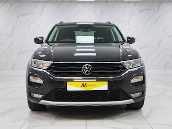Used Volkswagen T-Roc 2022 for sale - 78524625: Photo