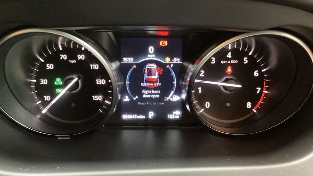 Used Land Rover Discovery Sport 2018 for sale - 77188767: Photo 9