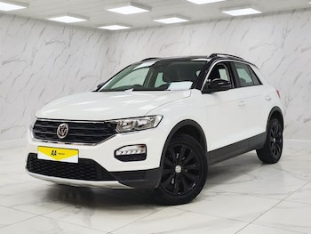 Used Volkswagen T-Roc 2018 for sale - 77764664: Photo