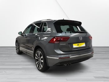 Used Volkswagen Tiguan 2020 for sale - 75923898: Photo