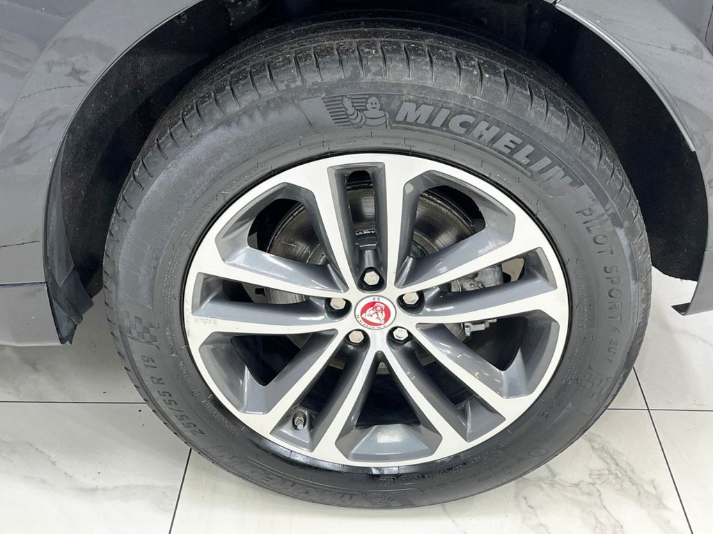 Used Jaguar F-Pace 2017 for sale - 76569888: Photo 14