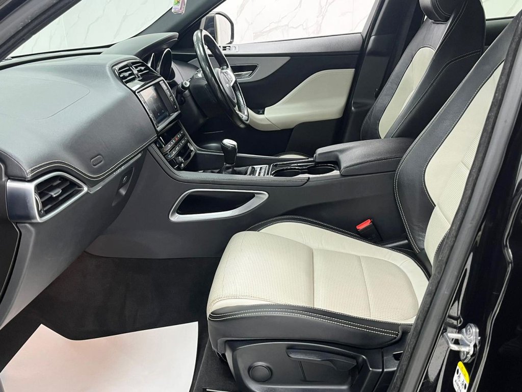 Used Jaguar F-Pace 2017 for sale - 76569888: Photo 20