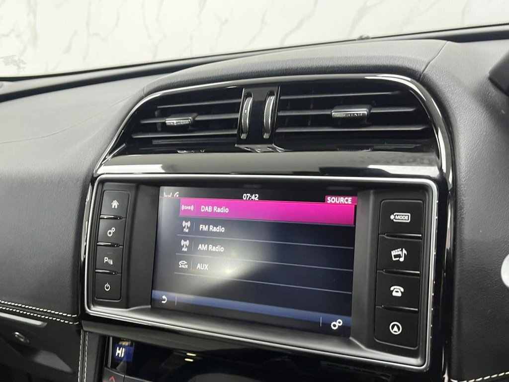 Used Jaguar F-Pace 2017 for sale - 76569888: Photo 24