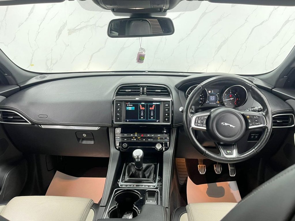Used Jaguar F-Pace 2017 for sale - 76569888: Photo 29