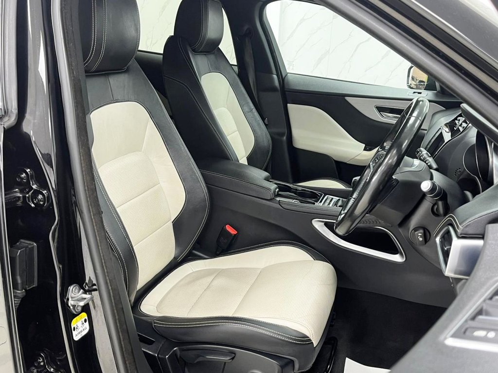 Used Jaguar F-Pace 2017 for sale - 76569888: Photo 32