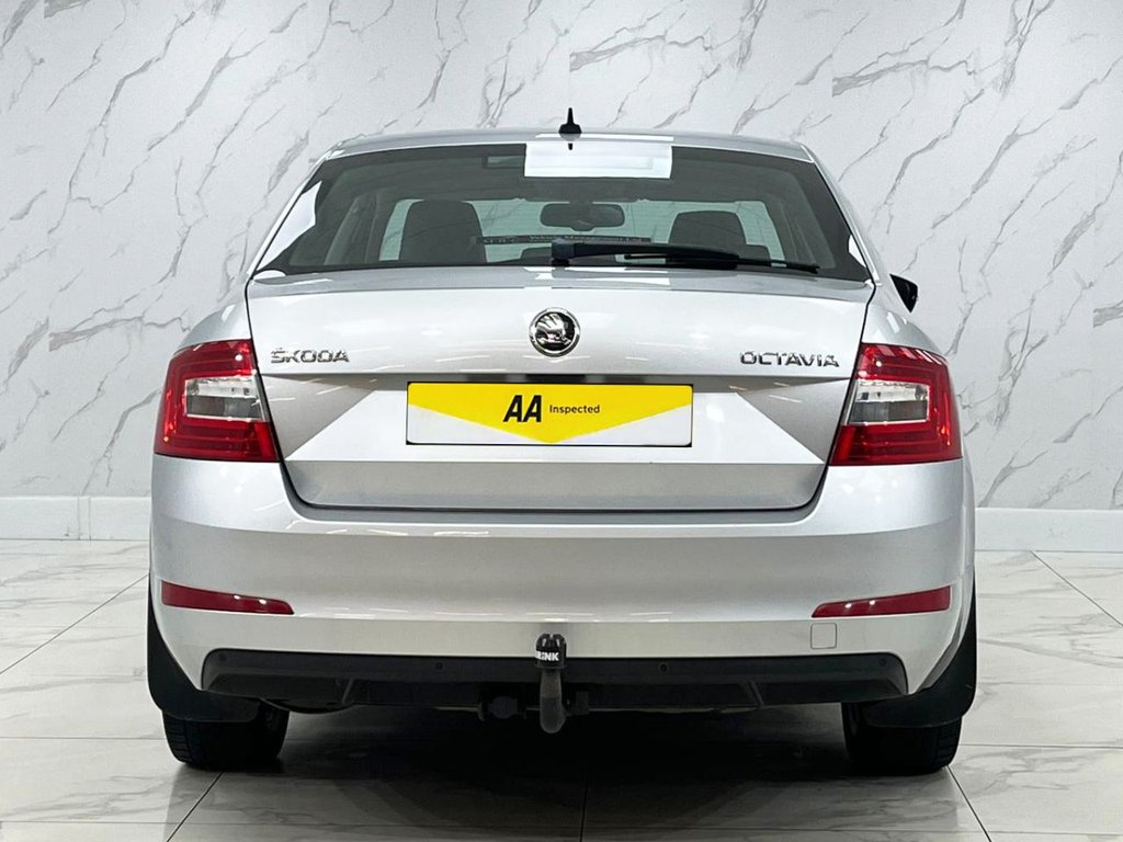 Used Skoda Octavia 2015 for sale - 76582234: Photo 9