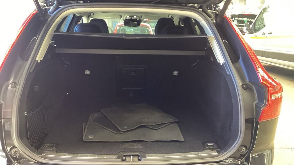 Used Volvo XC60 2018 for sale - 78008829: Photo 10