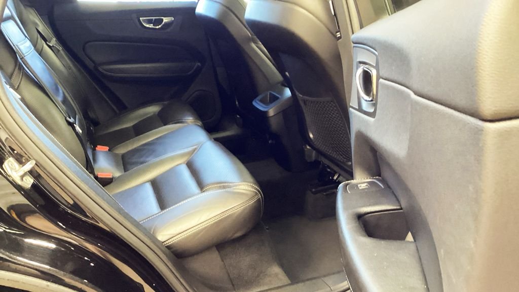 Used Volvo XC60 2018 for sale - 78008829: Photo 9