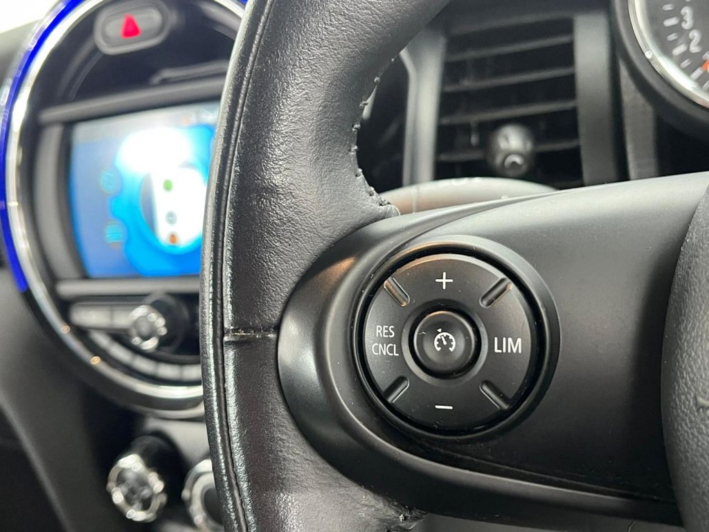 Used MINI Hatch 2019 for sale - 76962388: Photo 24