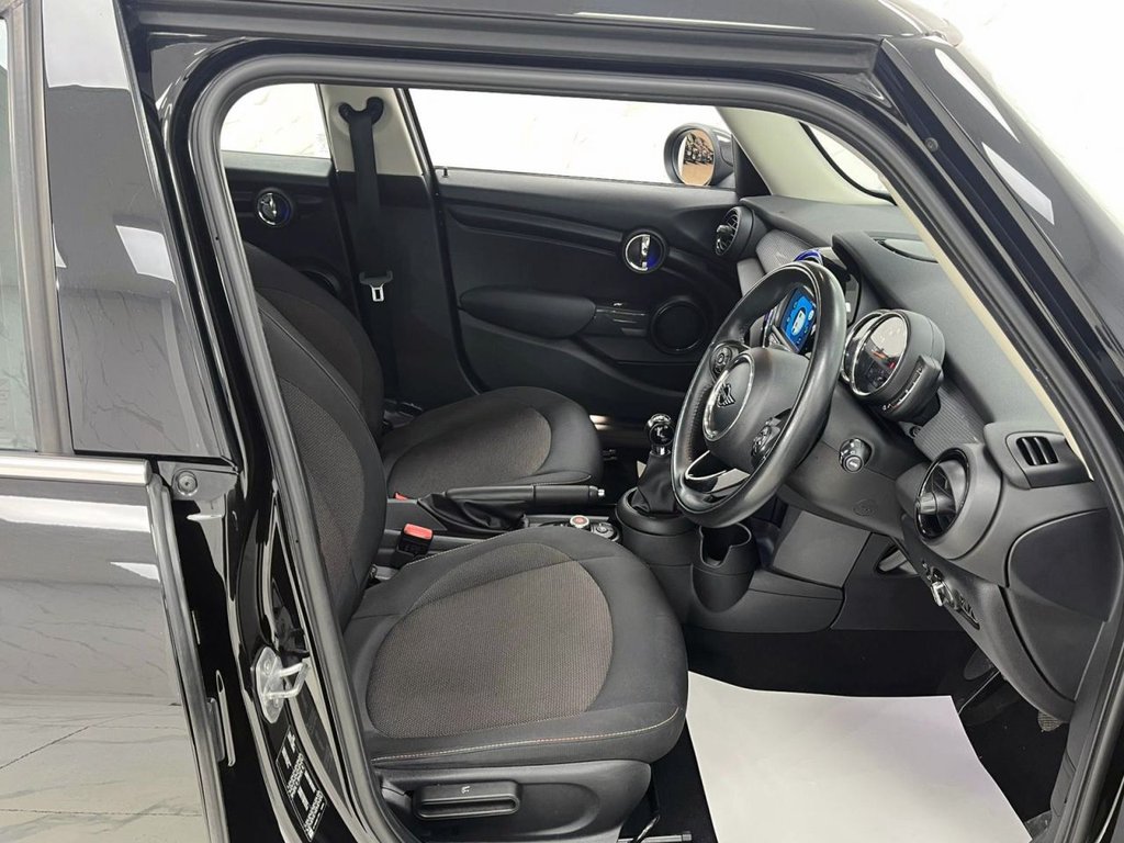 Used MINI Hatch 2019 for sale - 76962388: Photo 28