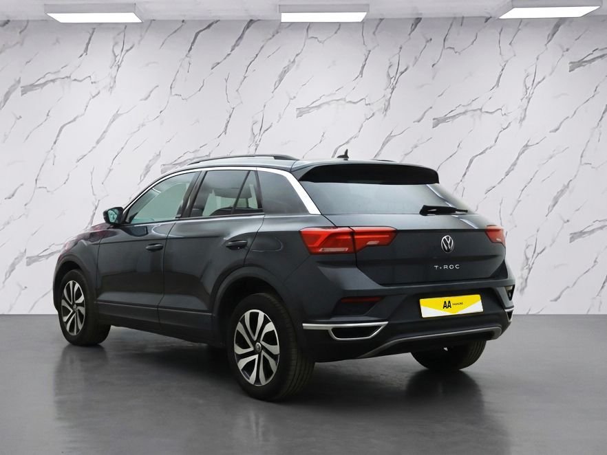 Used Volkswagen T-Roc 2022 for sale - 77967477: Photo 2