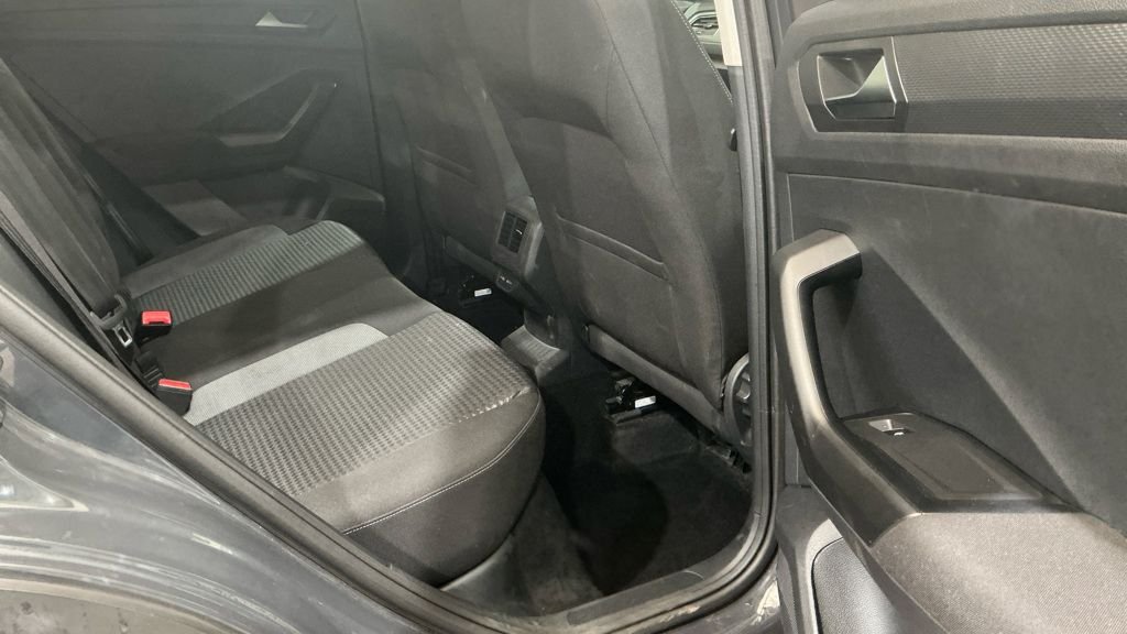 Used Volkswagen T-Roc 2022 for sale - 77967477: Photo 9