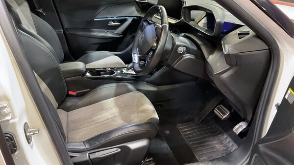 Used Peugeot 2008 2021 for sale - 76210819: Photo 10