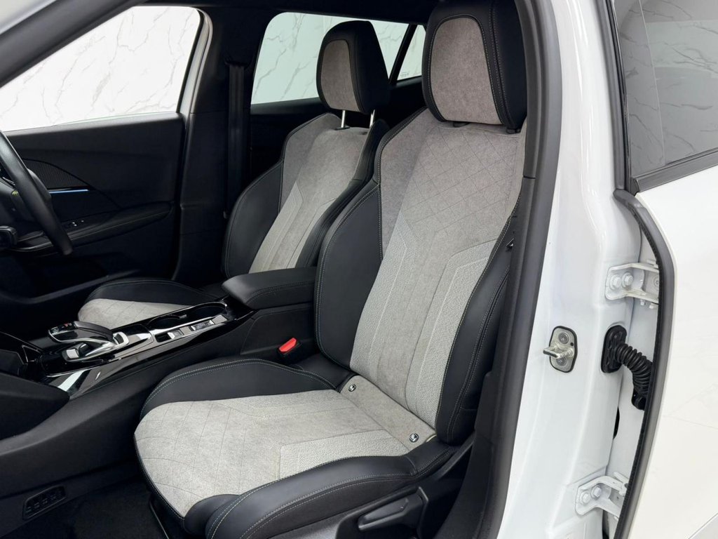 Used Peugeot E-2008 2021 for sale - 76210819: Photo 13