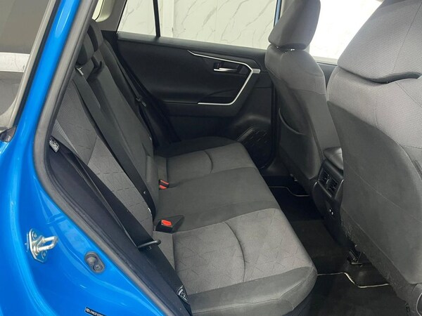 Used Toyota RAV4 2020 for sale - 76266920: Photo 32