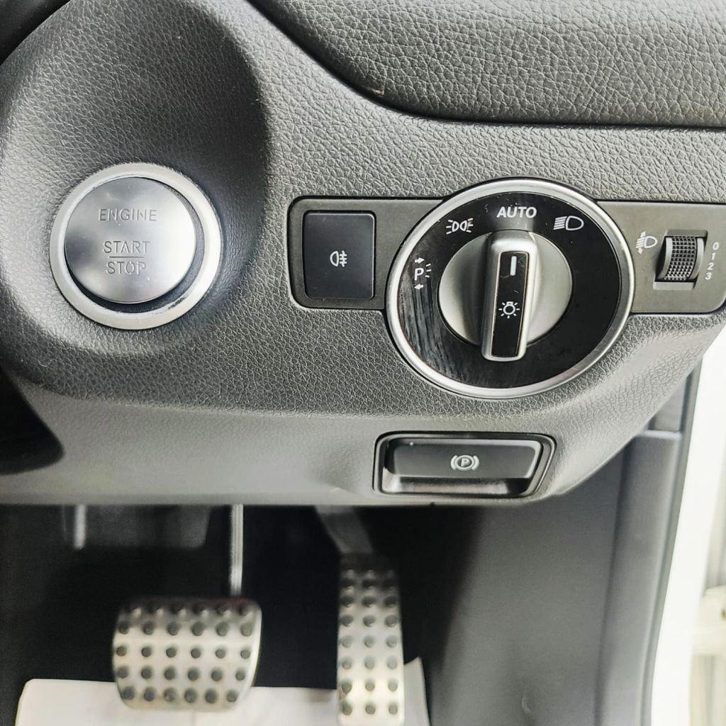 Used Mercedes-Benz A-Class 2018 for sale - 77952637: Photo 27